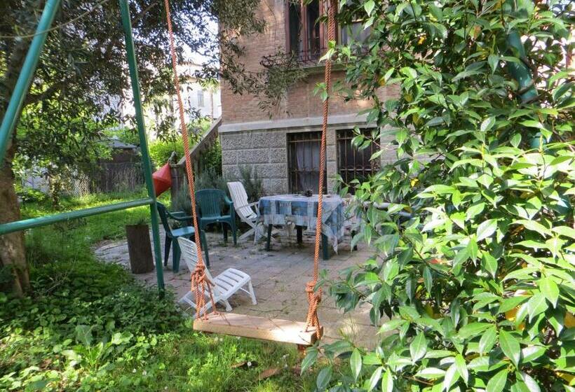 اتاق استاندارد سه نفره, Villa Elisabetta