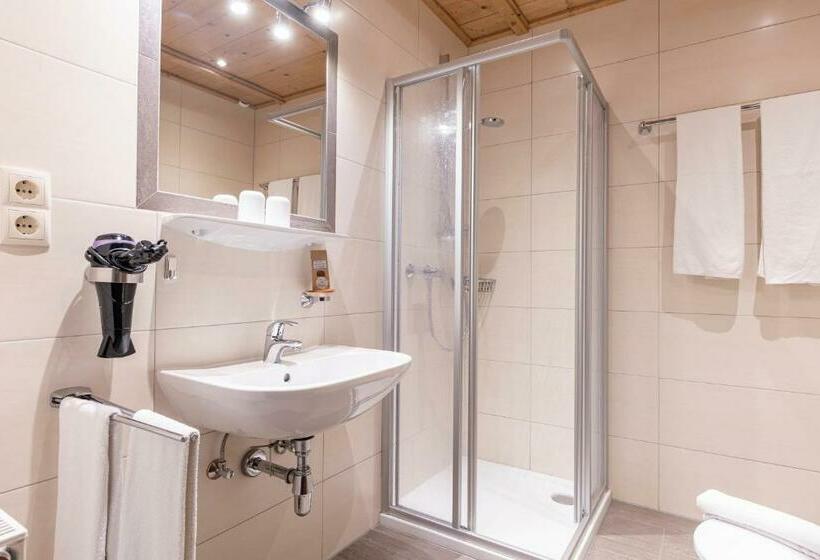 اتاق استاندارد سه نفره, Mountain Fresh   Alpine Easy Stay