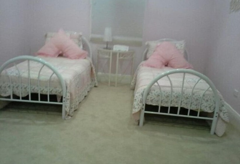 기본룸, Langley Cottage B&b