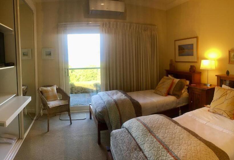 Люкс 2 Спальни, Llarrinda Bed & Breakfast