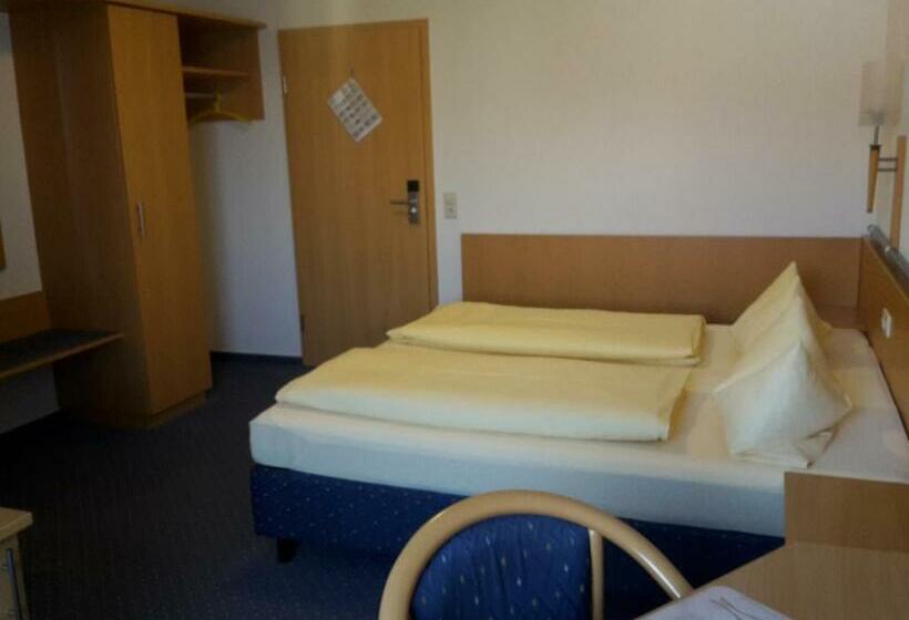Номер Стандарт, Motel Am Highway