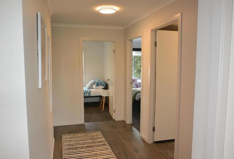 Дом 4 Спальни, Dungowan Holiday Accommodation