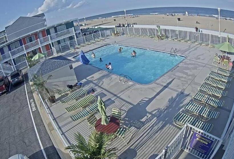 デラックスルーム, Fish Tales Boardwalk Inn & Ocean Mecca Motel