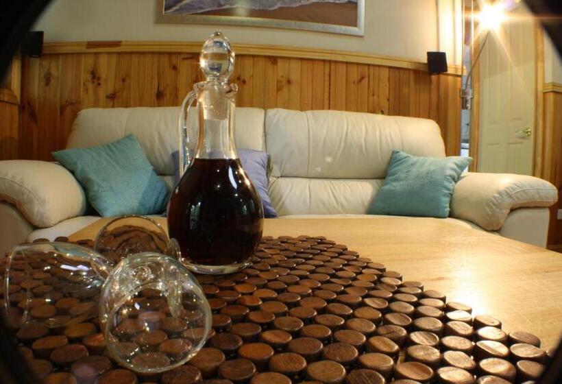 Студия Стандарт, Wanderers Retreat