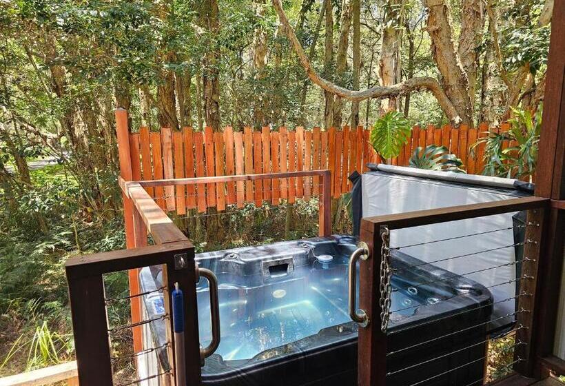 Студия Стандарт, Wanderers Retreat