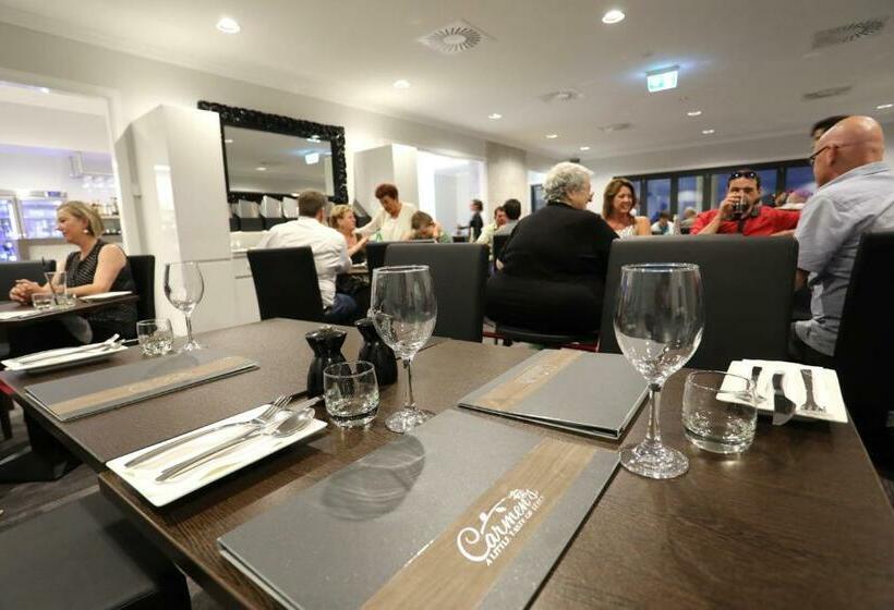 اتاق استاندارد برای معلولان, Stockmans Motel