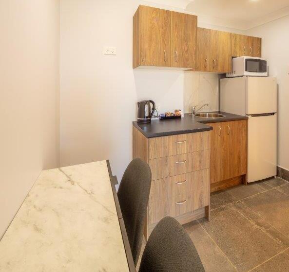 اتاق استاندارد با سرویس بهداشتی مشترک, Stockmans Motel