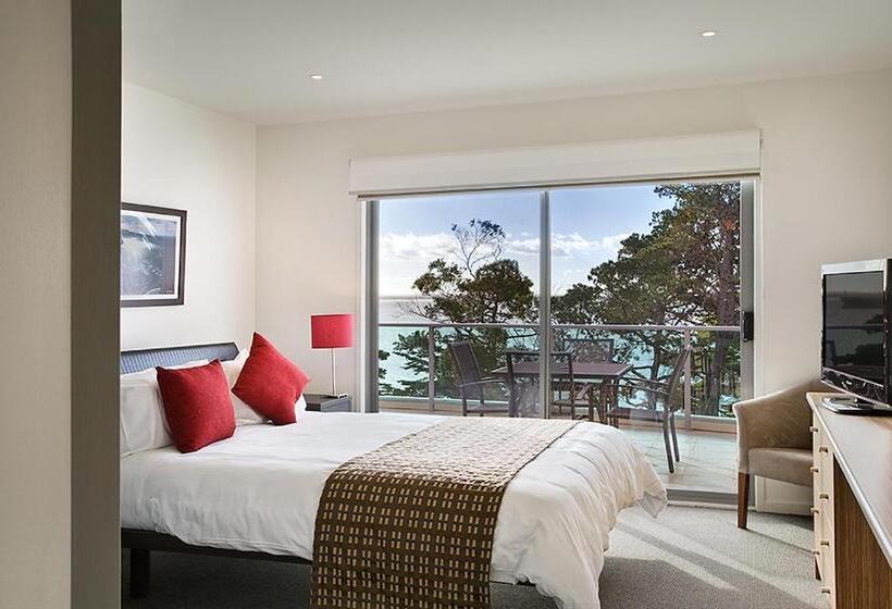 اتاق کلاسیک با چشم‌انداز دریا, The Waves Apartments