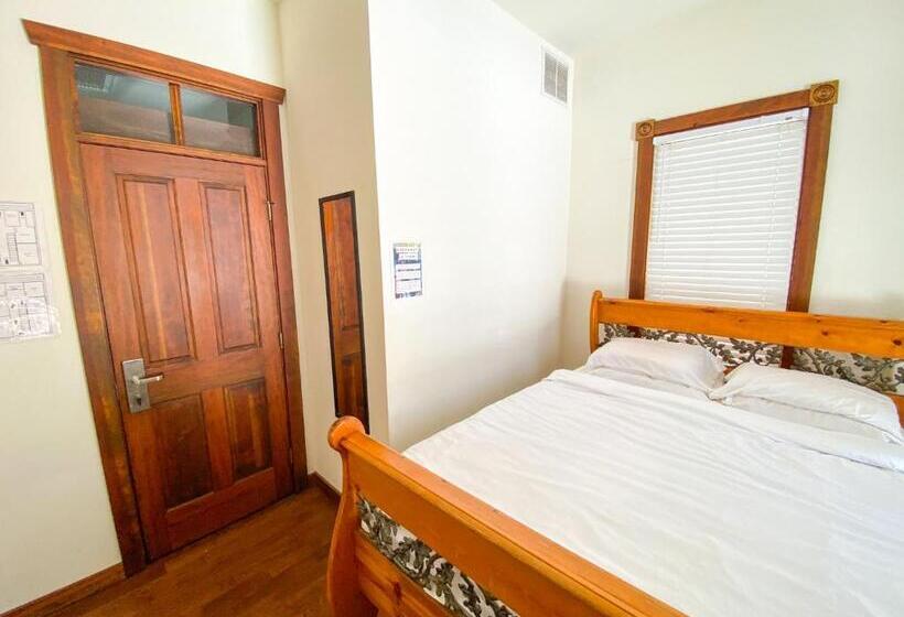 חדר סטנדרט חדר אמבטיה משותף, International Travelers House Downtown San Diego  Adults Only