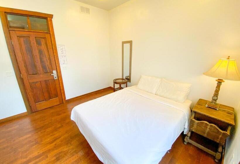 חדר סטנדרט חדר אמבטיה משותף, International Travelers House Downtown San Diego  Adults Only