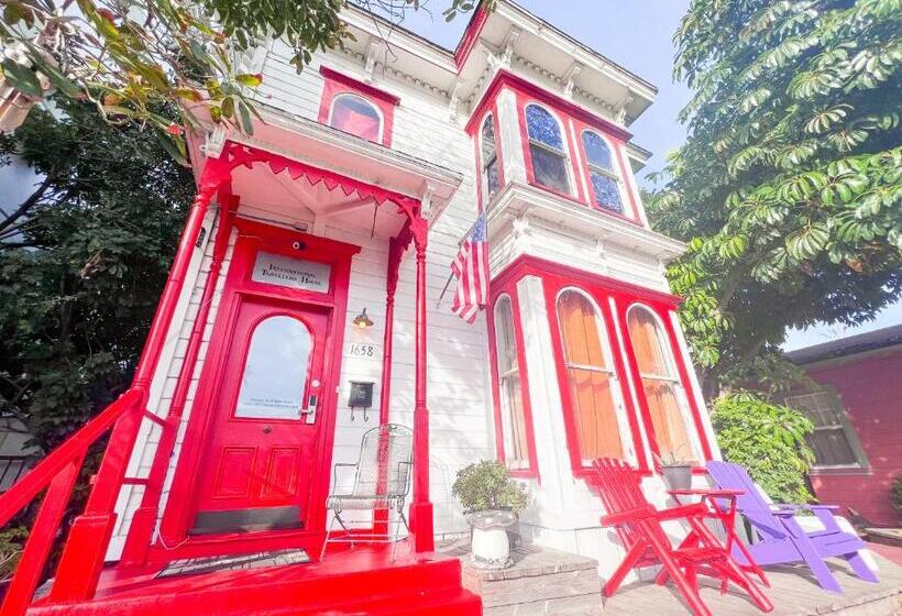 共用房间的床, International Travelers House Downtown San Diego  Adults Only