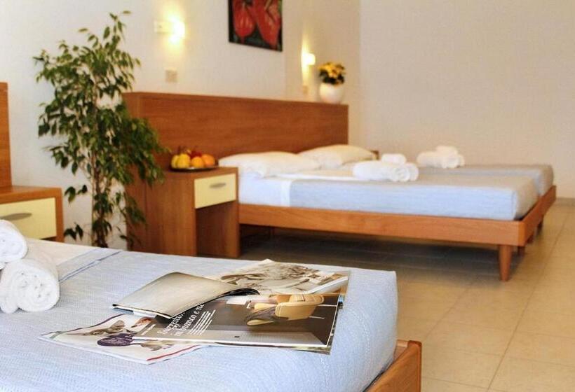 デラックストリプルルーム, Pfa Hotel La Darsena   Follonica