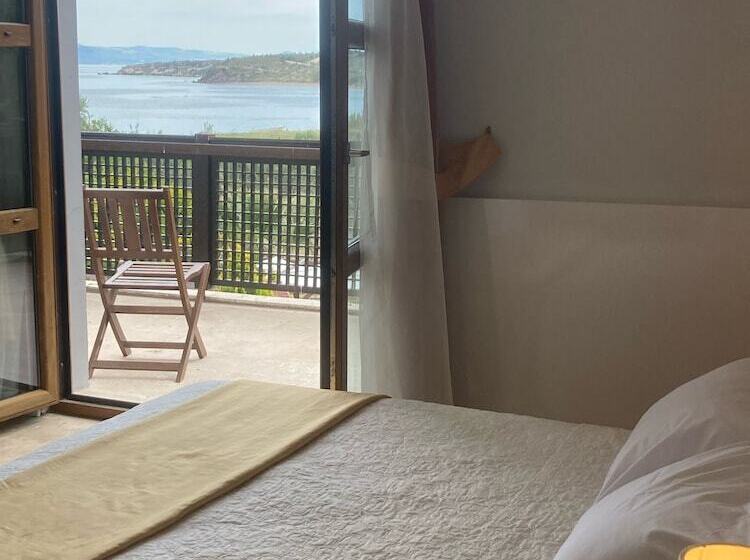 اتاق استاندارد سه نفره, Siesta Otel Bozcaada