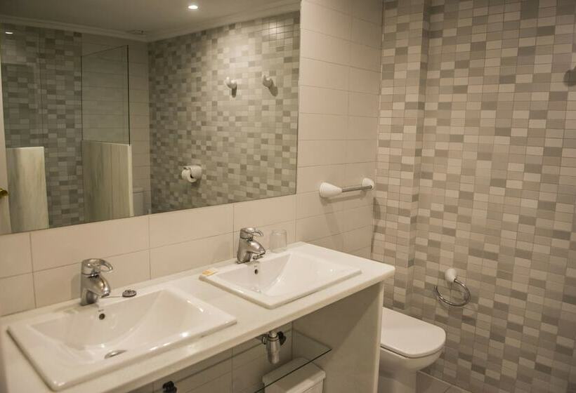 Апартаменты 3 Спальни, Hamilton Court