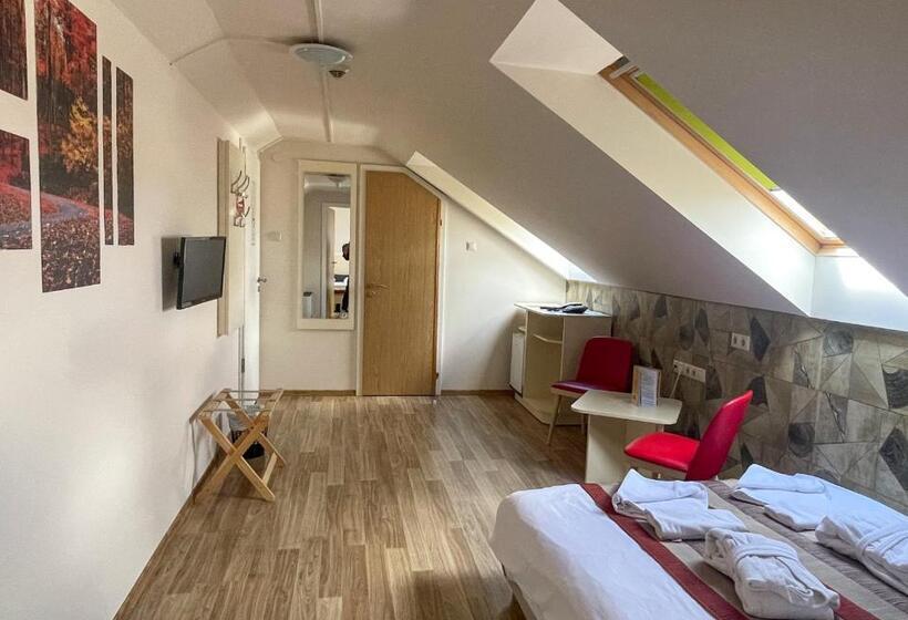 استودیو خانوادگی, Harmónia Hotel Sárvár