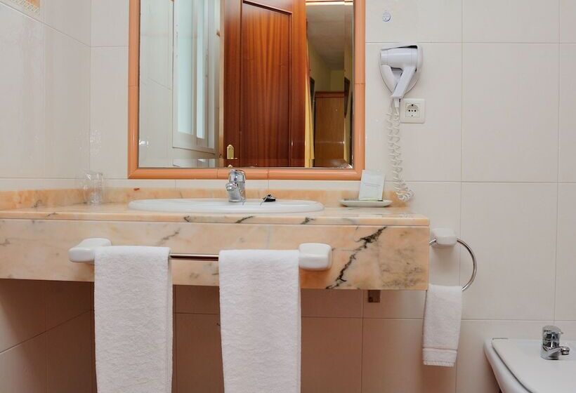 اتاق استاندارد یک نفره, Hostal Jayma