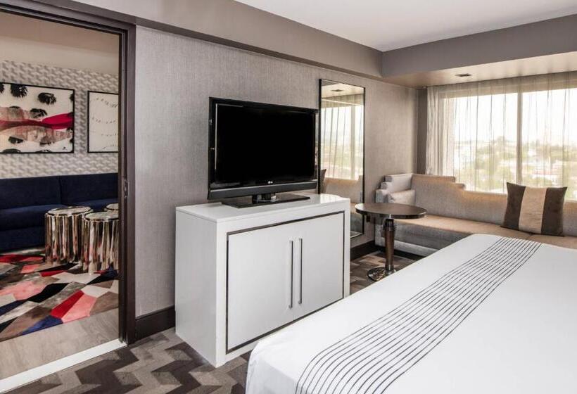 Люкс, Beverly Hills Marriott
