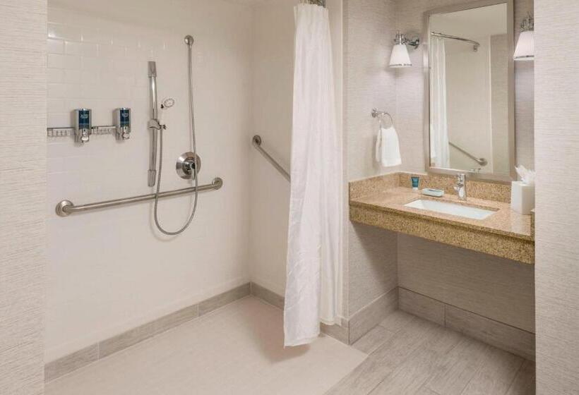 Стандартный Номер Кровать Кинг, Four Points By Sheraton Boston Logan Airport Revere