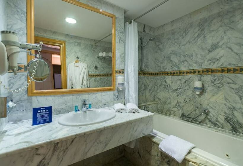 اتاق استاندارد با چشم‌انداز دریا, Medina Solaria And Thalasso