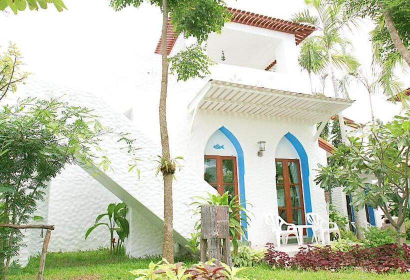 Вилла 1 Спальня Вид на Море, Baanmontra Beach Resort   Bankrut