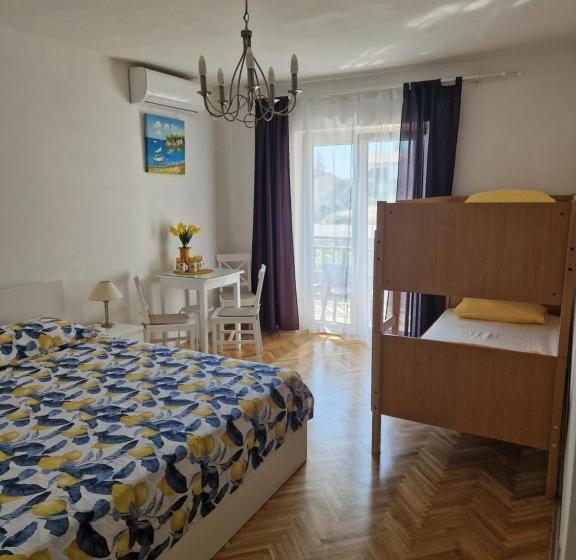 Четырехместный Номер Стандарт Вид на Море, Guest House Lidus