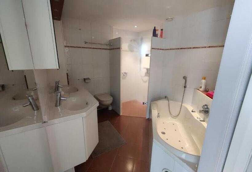 디럭스 룸, B&b De Slaperije