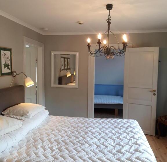 Номер Стандарт Четырехместный Совместный Санузел, älgbergets Bed & Breakfast