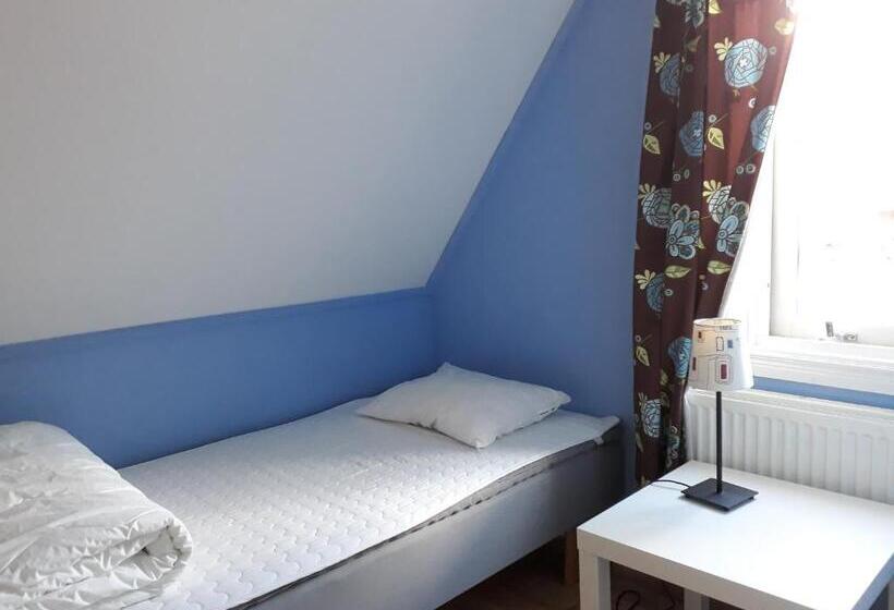 Номер Стандарт Четырехместный Совместный Санузел, älgbergets Bed & Breakfast