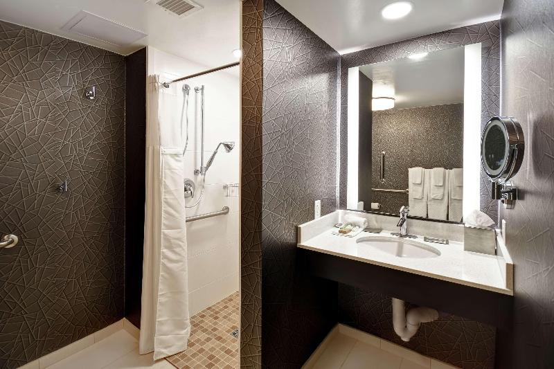 Стандартный Номер Кровать Кинг, Doubletree By Hilton Deadwood At Cadillac Jack's