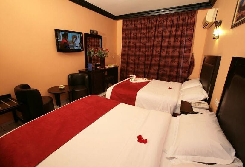 اتاق استاندارد سه نفره, Imperial Holiday