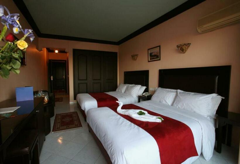 اتاق استاندارد سه نفره, Imperial Holiday