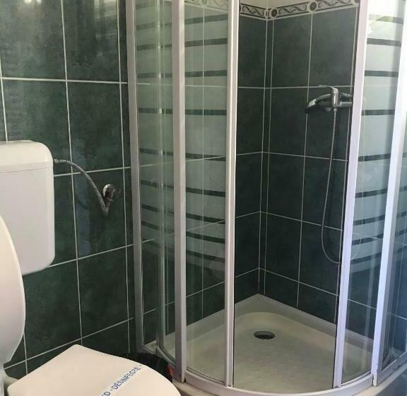 Четырехместный Номер Стандарт, Engi Panzió