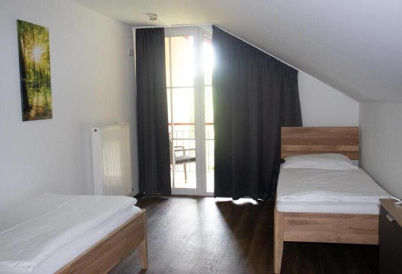 Полулюкс, Familienhotel Trebesingerhof