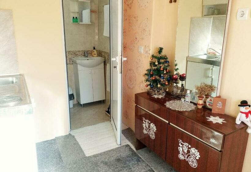 Номер Стандарт, Guest House Emiliya