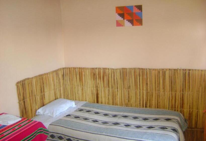 اتاق استاندارد یک تخته با سرویس بهداشتی مشترک, Hospedaje Y Restaurante Saywa