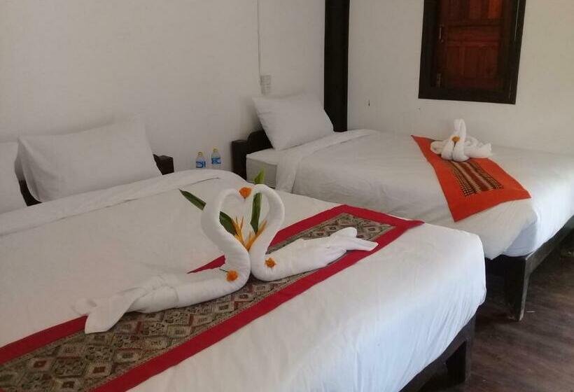 Семейное Бунгало, Thongdam Guesthouse