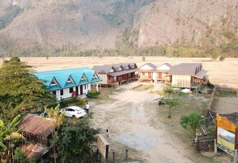 스탠다드 방갈로, Thongdam Guesthouse