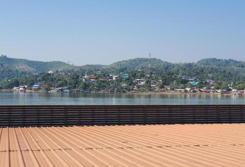 Трехместный Номер Стандарт с Видом, Phornpailin Riverside Resort