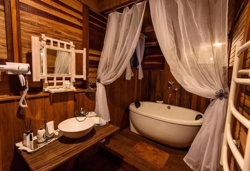 Бунгало Deluxe, Casa Do Lago Caparaó