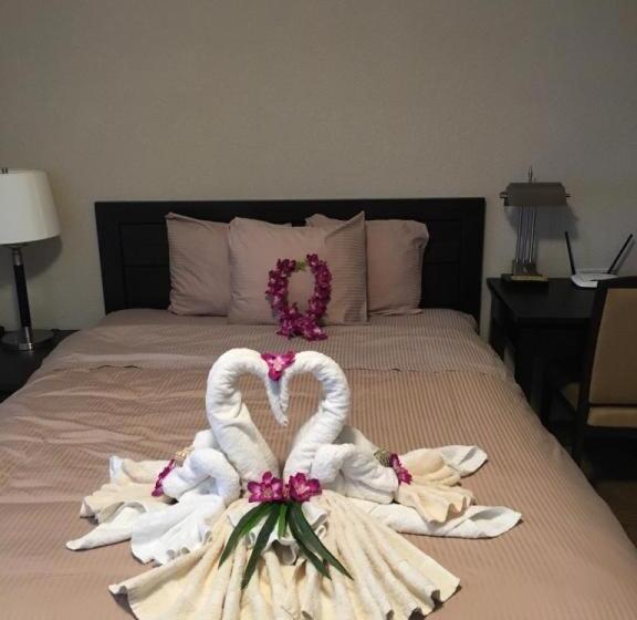 Полулюкс, Shoreside Inn & Suites