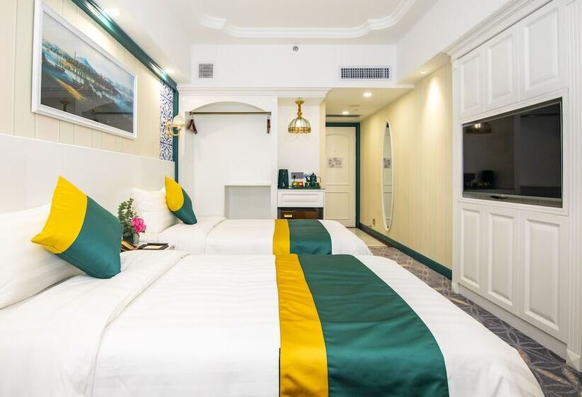 Deluxe Room, Fu Hua