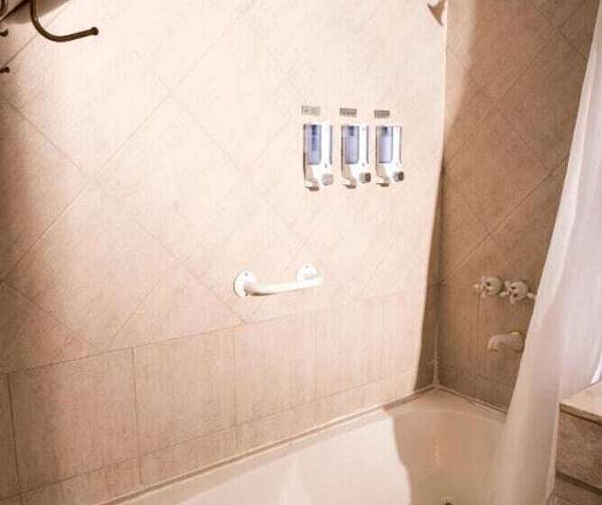 اتاق استاندارد, Mayflower Suites