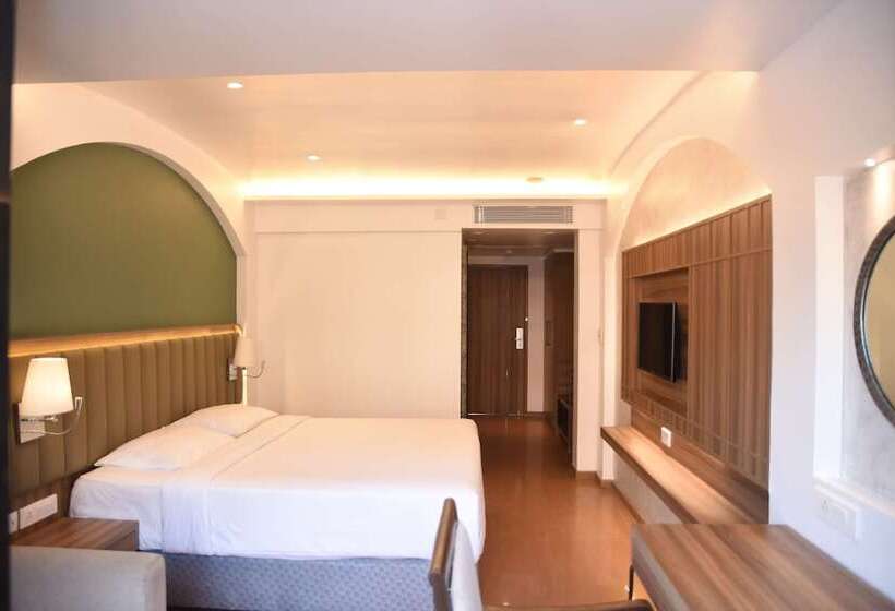 اتاق لوکس با چشم‌انداز استخر, Park Inn By Radisson Goa Candolim