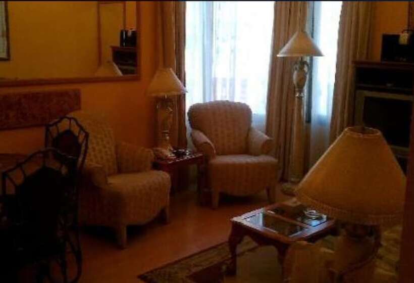 سوئیت 2 خوابه, Le Royal Express