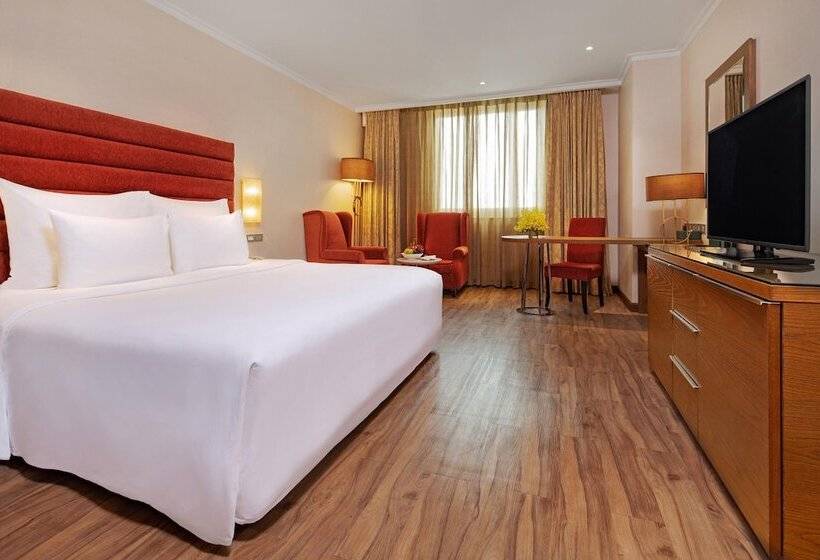 اتاق کلاب, Windsor Plaza