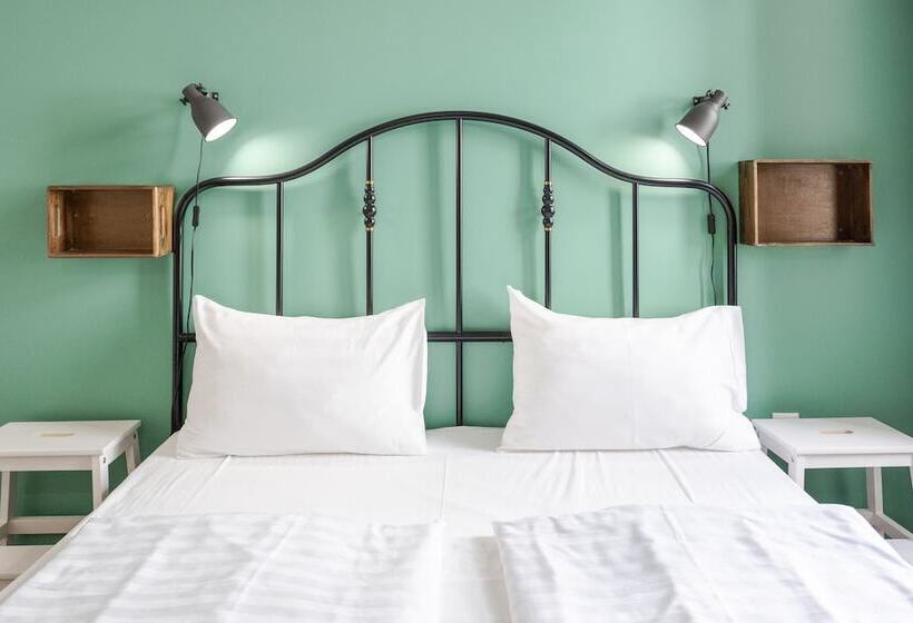 Номер Стандарт, Wombat S City Hostel Budapest