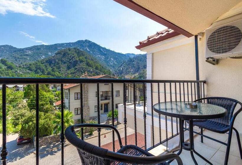 اتاق لوکس خانوادگی, Leslion Hotel Turunc