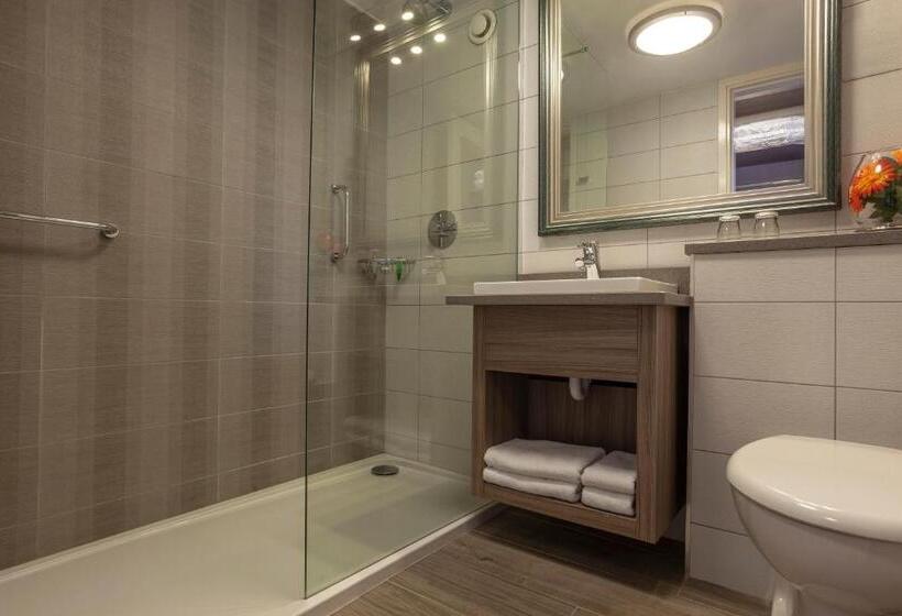 스탠다드 발코니 룸, The Gleneagle Hotel & Apartments
