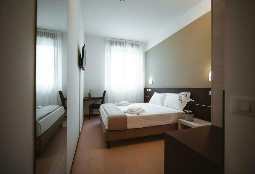 اتاق استاندارد, Albergo Commercio