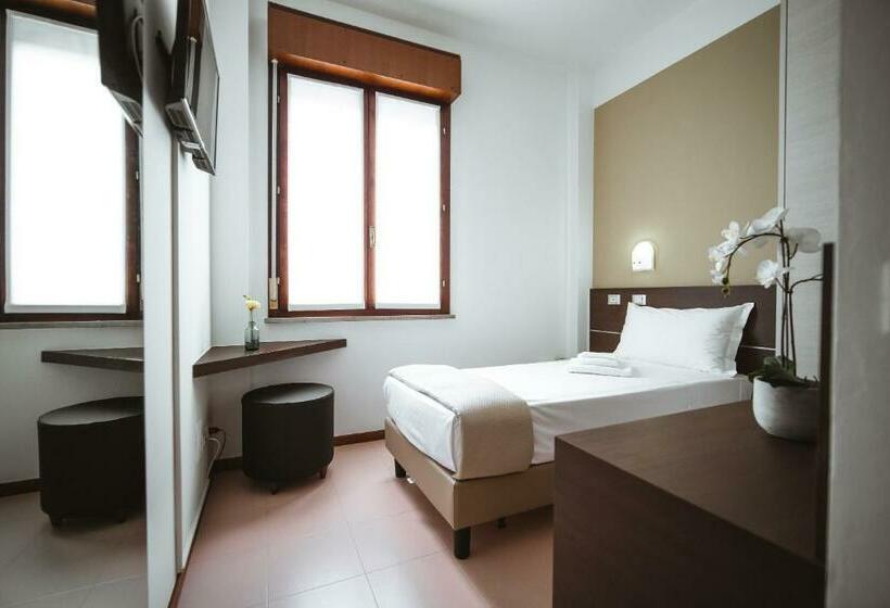 اتاق استاندارد یک نفره, Albergo Commercio